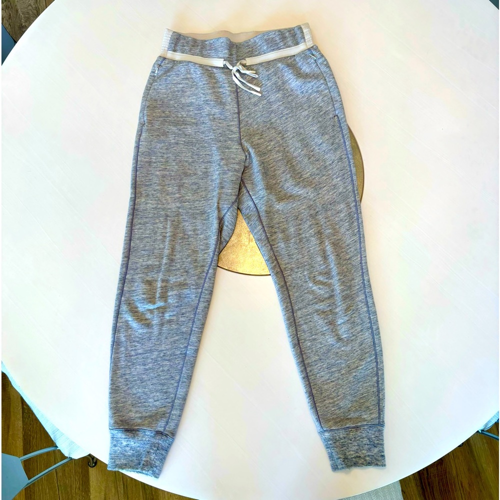 Lululemon, size 6, heathered grey, jogger sweatpants, drawstring